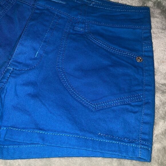 Shorts size 8 - Picture 3 of 10